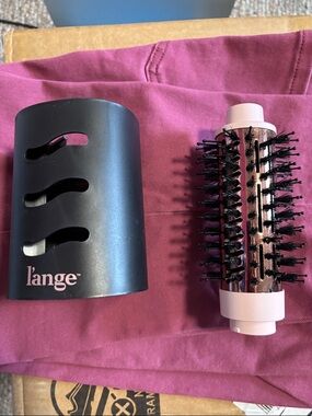 Lange Black Brush Holder with Pink-Topped Round Brush